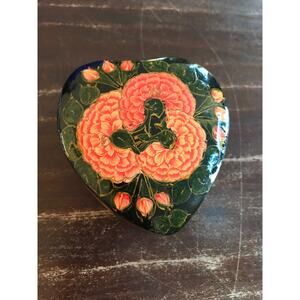 Vintage Lacquered Paper Mache Heart Shaped Trinket Box. Made In India.